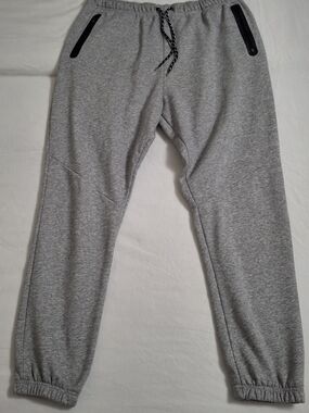Athletic Works Men’s Heather Grey Fleece Joggers / Sweatpants - Size Large